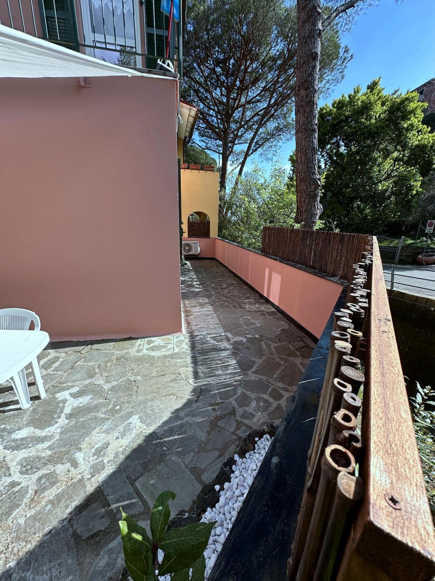 Terrace & Parking - Holiday Home Near Fegina Beach Monterosso al Mare Eksteriør billede