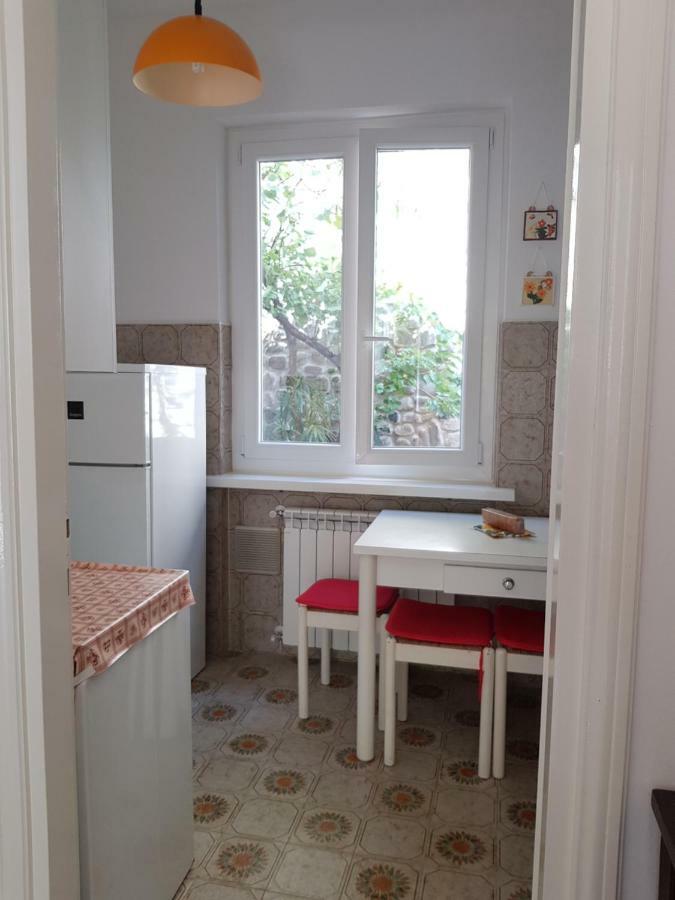 Terrace & Parking - Holiday Home Near Fegina Beach Monterosso al Mare Eksteriør billede