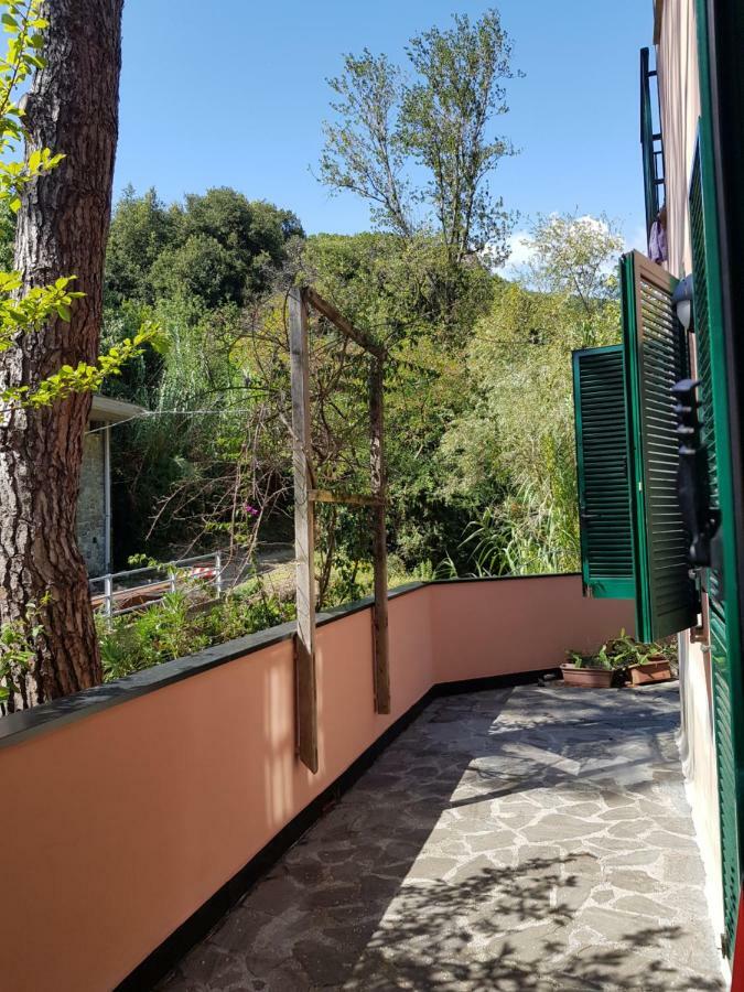 Terrace & Parking - Holiday Home Near Fegina Beach Monterosso al Mare Eksteriør billede